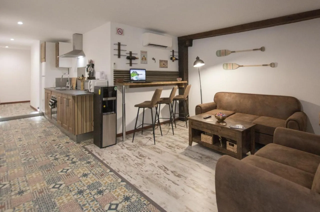 Emilysuites - Malaga Centro Historico 0*,