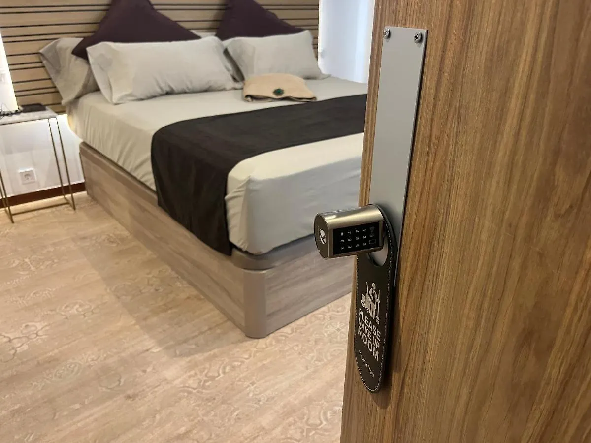 Emilysuites - Malaga Centro Historico Homestay