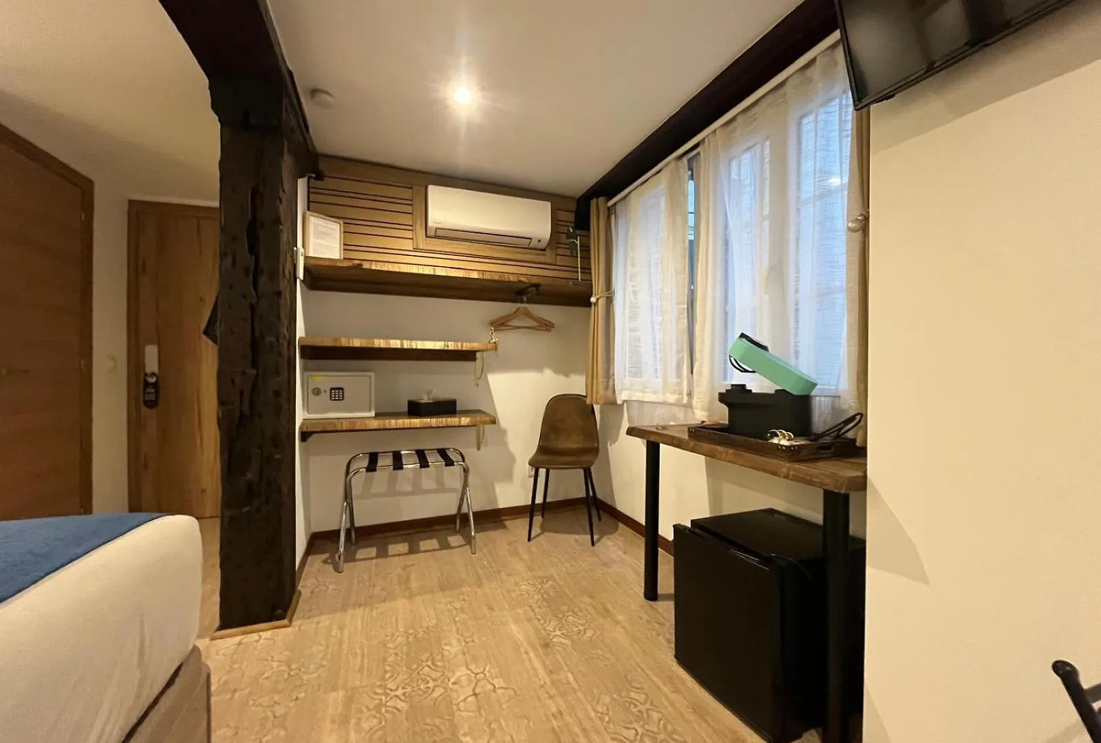Emilysuites - Malaga Centro Historico Homestay