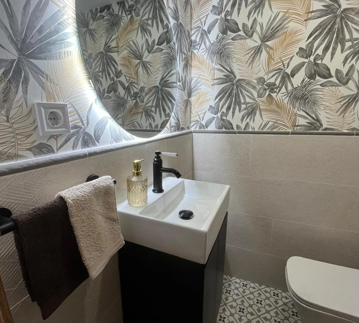 Emilysuites - Malaga Centro Historico Homestay